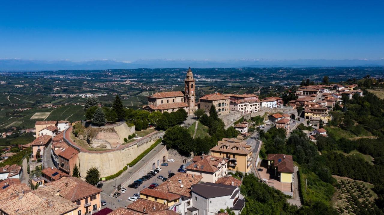 Casa Tina Holiday Home Diano d'Alba Luaran gambar