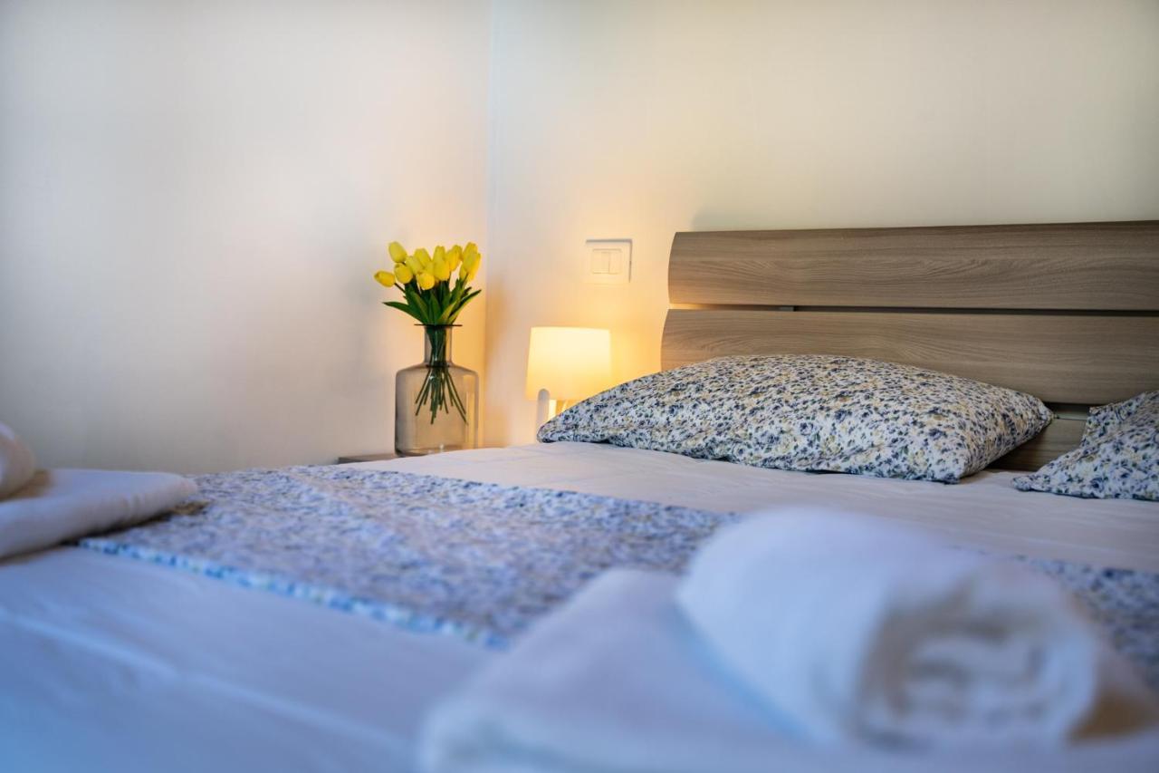 Casa Tina Holiday Home Diano d'Alba Luaran gambar