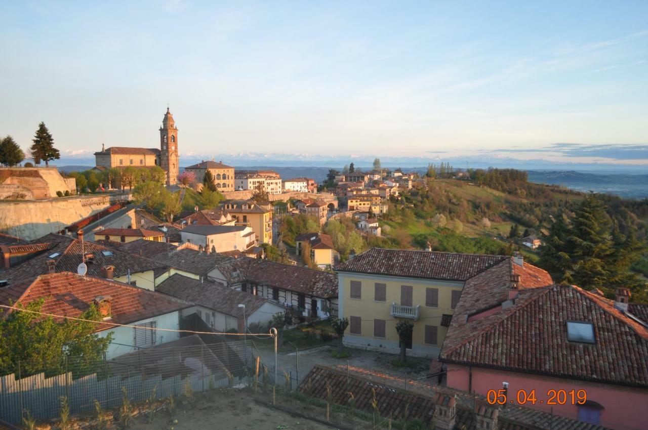 Casa Tina Holiday Home Diano d'Alba Luaran gambar